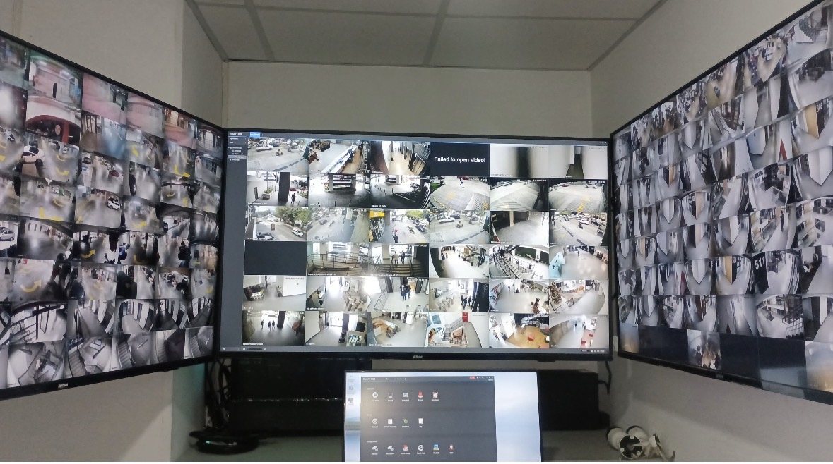 Centro de monitoreo con cámaras de seguridad